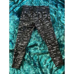 Lululemon Black/White Pants - Size 8 - Zip Side Pockets - Pre-Worn